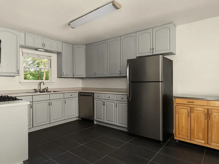 206 E Skyview Rd — Photo 10