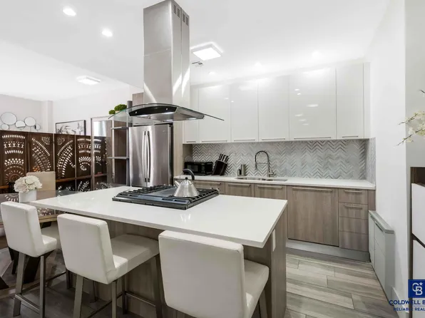 2222 Ocean Avenue image 4 of 19