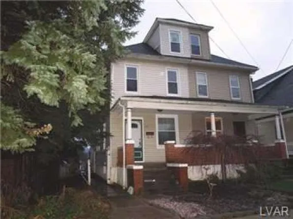 122 E Chestnut St, Hellertown, PA 18055