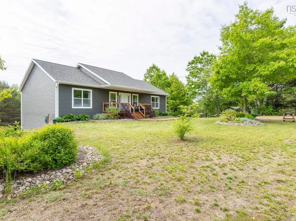 86 Pineo St E, Kings, NS B0P 1R0