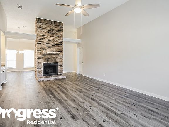 3rd image of 224 N Waterford Oaks Dr