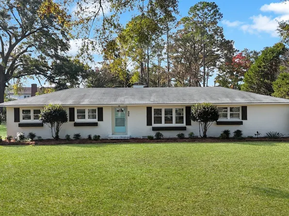 305 W Lane St, Brooklet, GA 30415