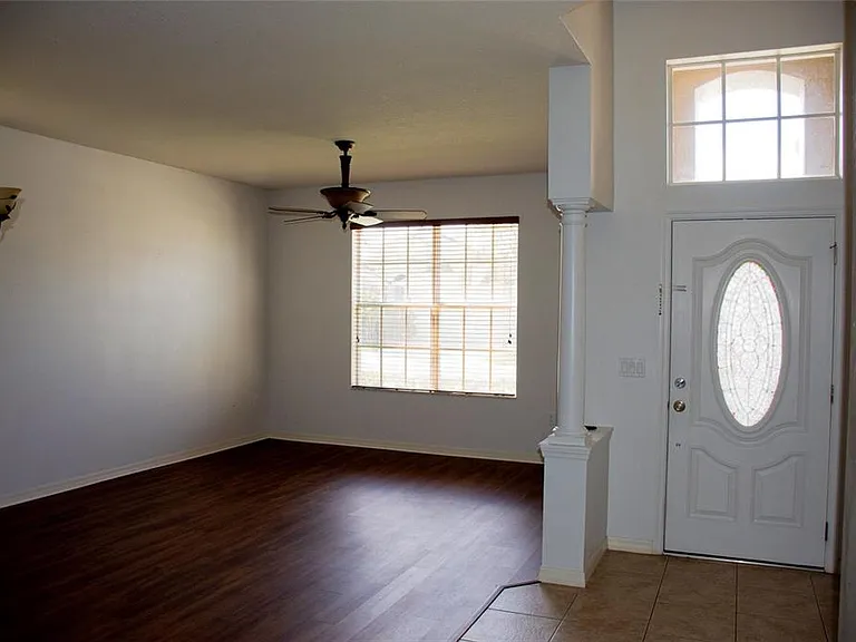 2504 Ladoga Dr — Photo 3