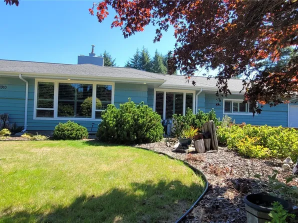 1910 Washington Avenue N, Long Beach, WA 98631