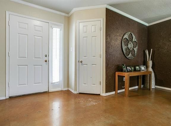 4th image of 308 Meador Ln