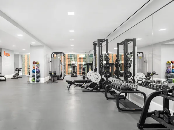 45 East 22nd Street image 9 of 12