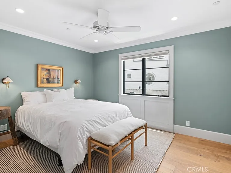 225 E Bay Front — Photo 19