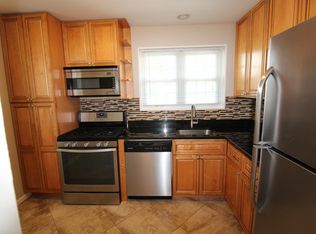 826 20th St S APT 1, Arlington, VA 22202