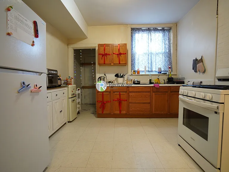 14 Foster St #1 — Photo 14