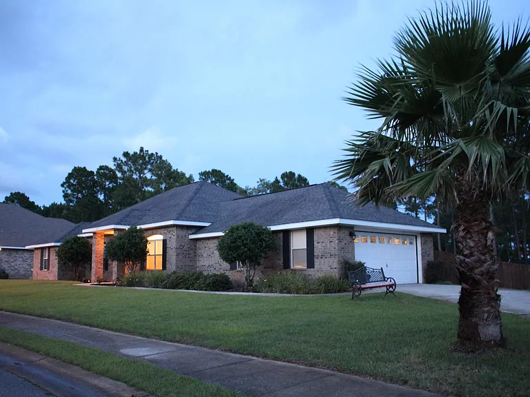 1523 Brigaten Ct — Photo 2