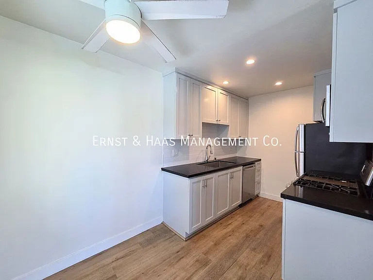 1545 Obispo Ave #5 — Photo 6