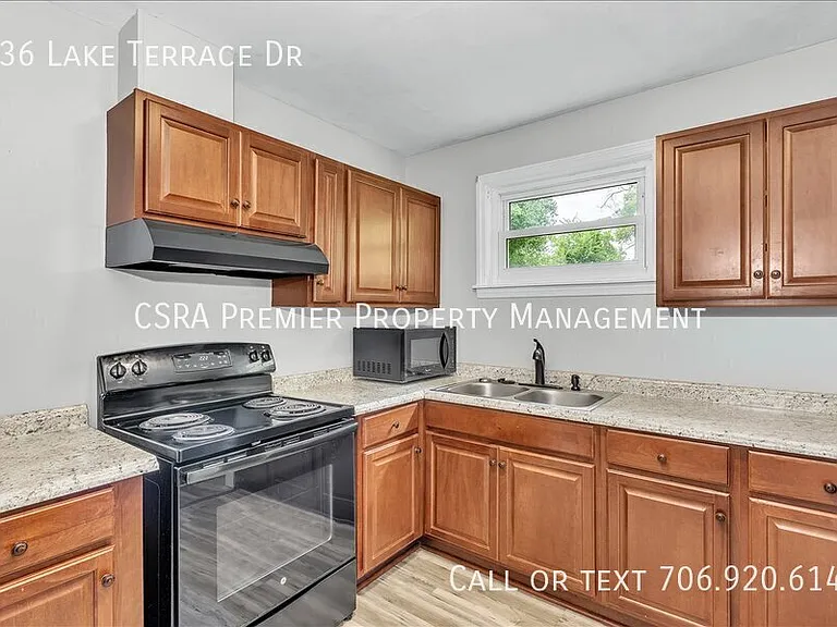 836 Lake Terrace Dr — Photo 10