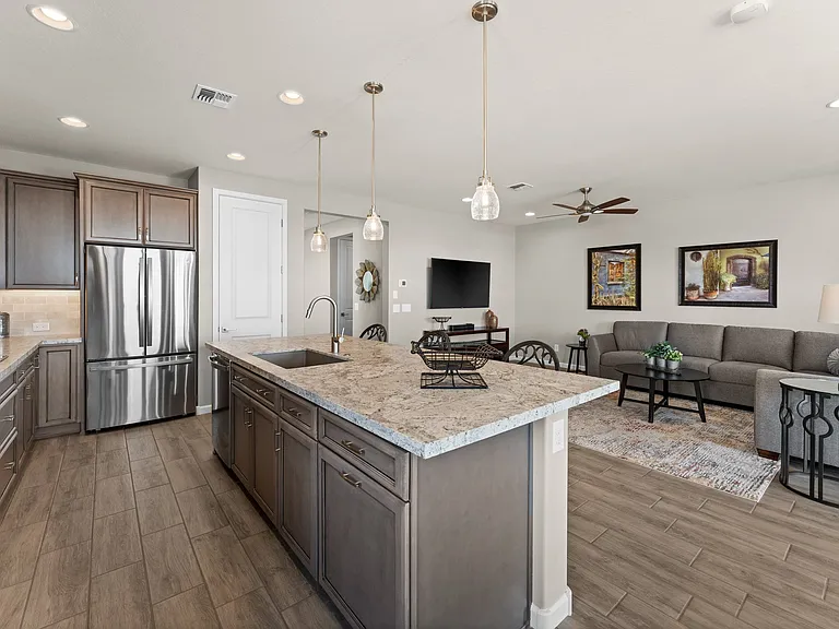 4002 Desert Moon Dr — Photo 6
