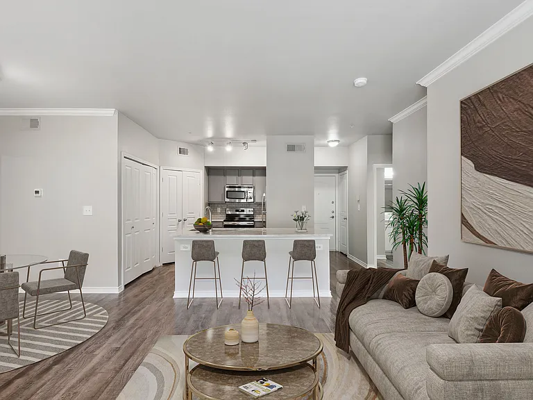 404 Rio Grande — Photo 11