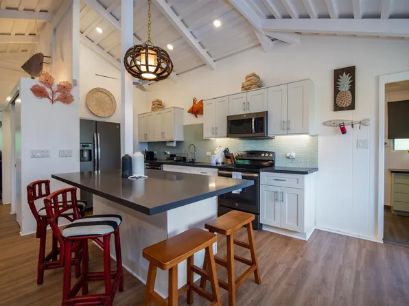 2750 Kalapu Dr APT 12, Lahaina, HI 96761