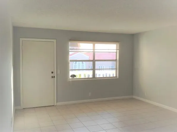 3915 S Flagler Dr APT 317, West Palm Beach, FL 33405