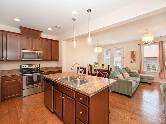 4th image of 7312 Dulnian Way