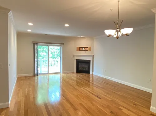 990 Vfw Pkwy #304 Photo 1