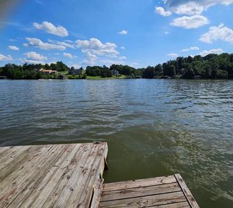 811 Sleepy Hollow Dr, Wirtz, VA, 24184
