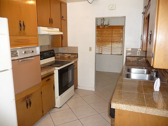 3rd image of 635 N STANDAGE Street