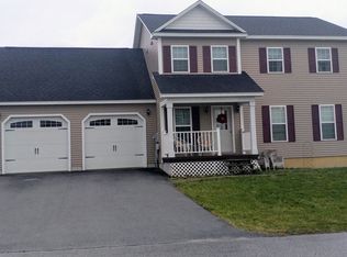 2 Hathaway Shore Est, Saint Albans, VT 05478