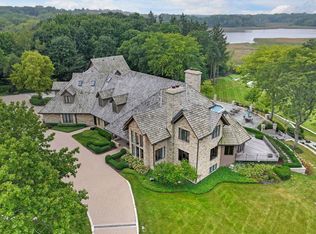 17 Heron Ln, Barrington Hills, IL 60010