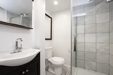 Rented by R New York