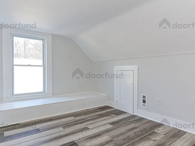 11 Pleasant St #7 — Photo 16