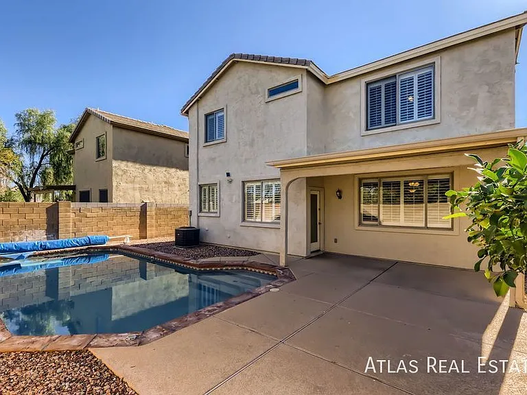 17456 W Mauna Loa Ln — Photo 2