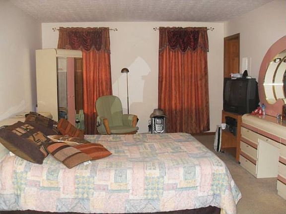 5th image of 3894 Highland Bluff Dr