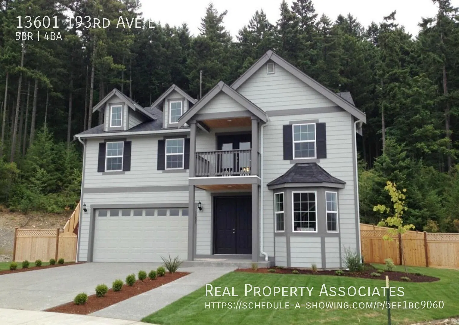 Rare opportunity to live in a beautiful 5 bedroom home, located in a private community — Photo 1