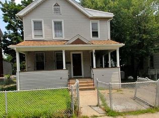 218 Bunnell St, Bridgeport, CT 06607