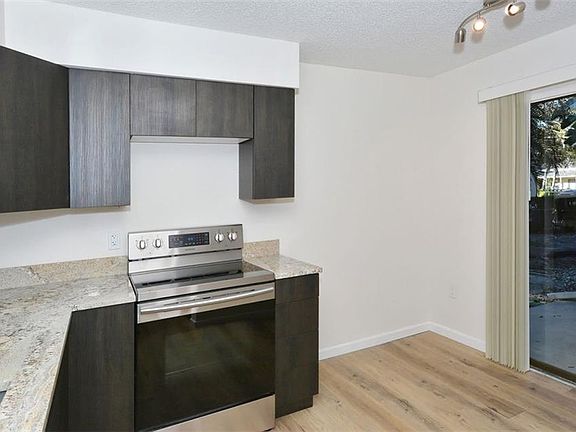 5th image of 2228 Bahia Vista St APT C3