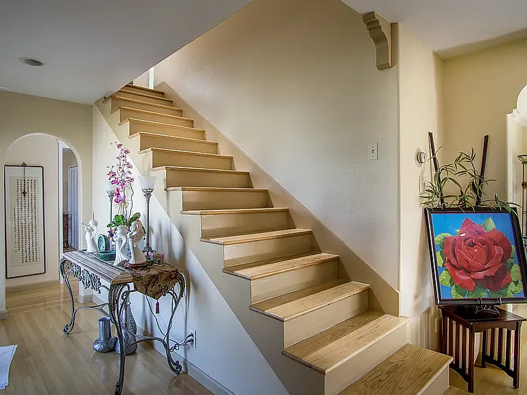 203 Chaucer Dr — Photo 7