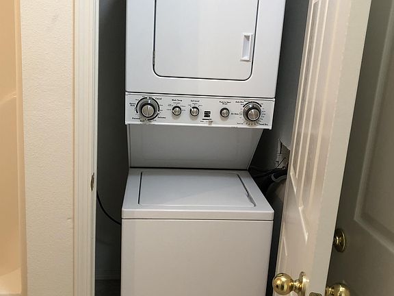 5th image of 1205 N Oakland Ave #4