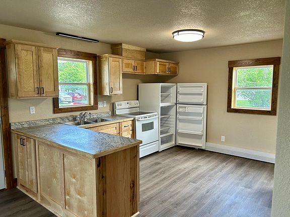 5th image of 609 4th St NW