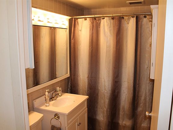 5th image of 1337 21st Ave #3C