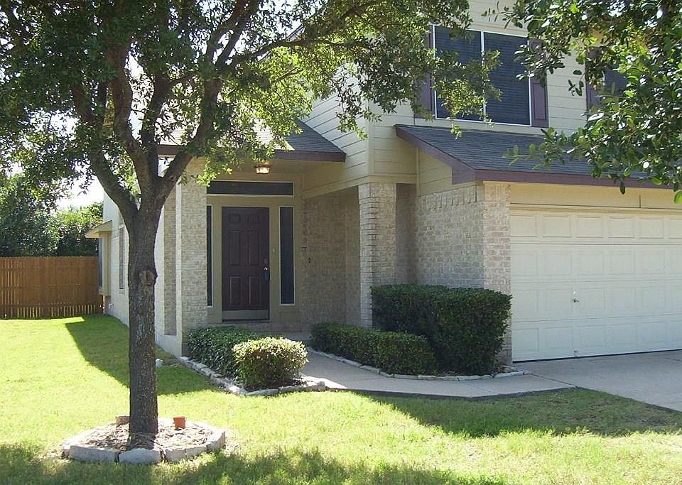 1st image of 2919 Rainy River Dr