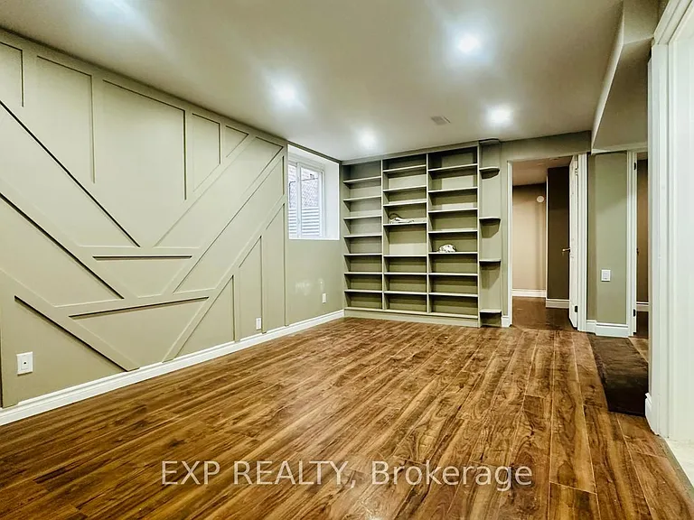 287 Resurrection Dr #LOWER — Photo 8