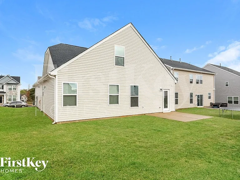 415 Stonefence Dr — Photo 14