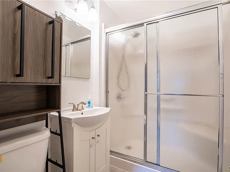 262 Church St — Photo 14