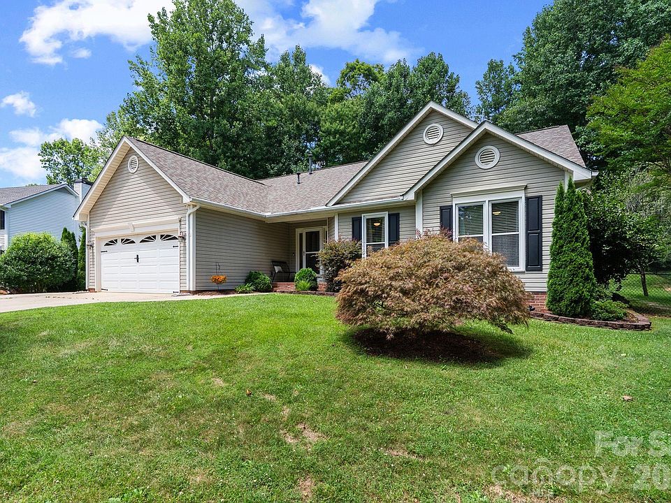 1st image of 239 Windsor Forest Cir