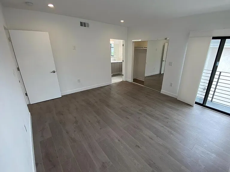 1153 N Orange Dr #1155-1/2 — Photo 31