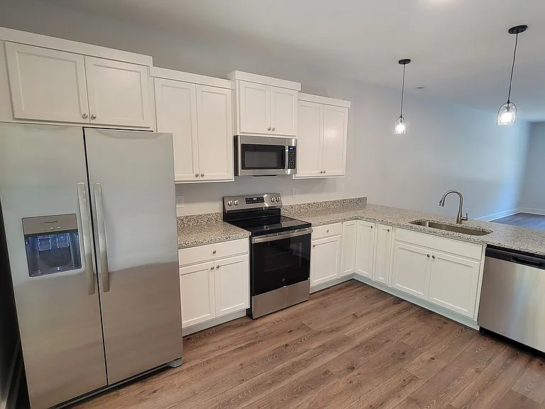 125 Ledbetter St #A — Photo 3