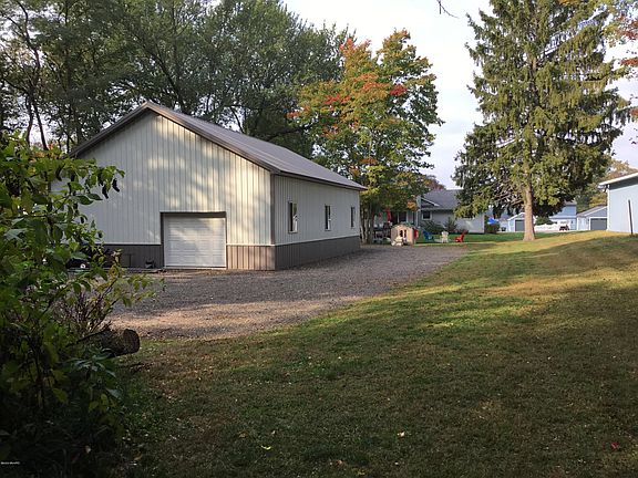 5th image of 1380 E Crooked Lake Dr