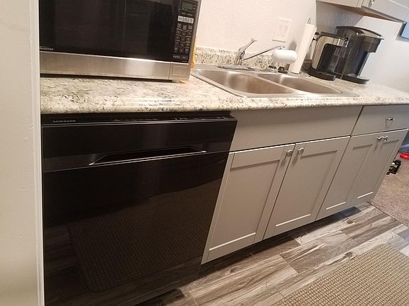 5th image of 4063 Warwick Blvd APT 4