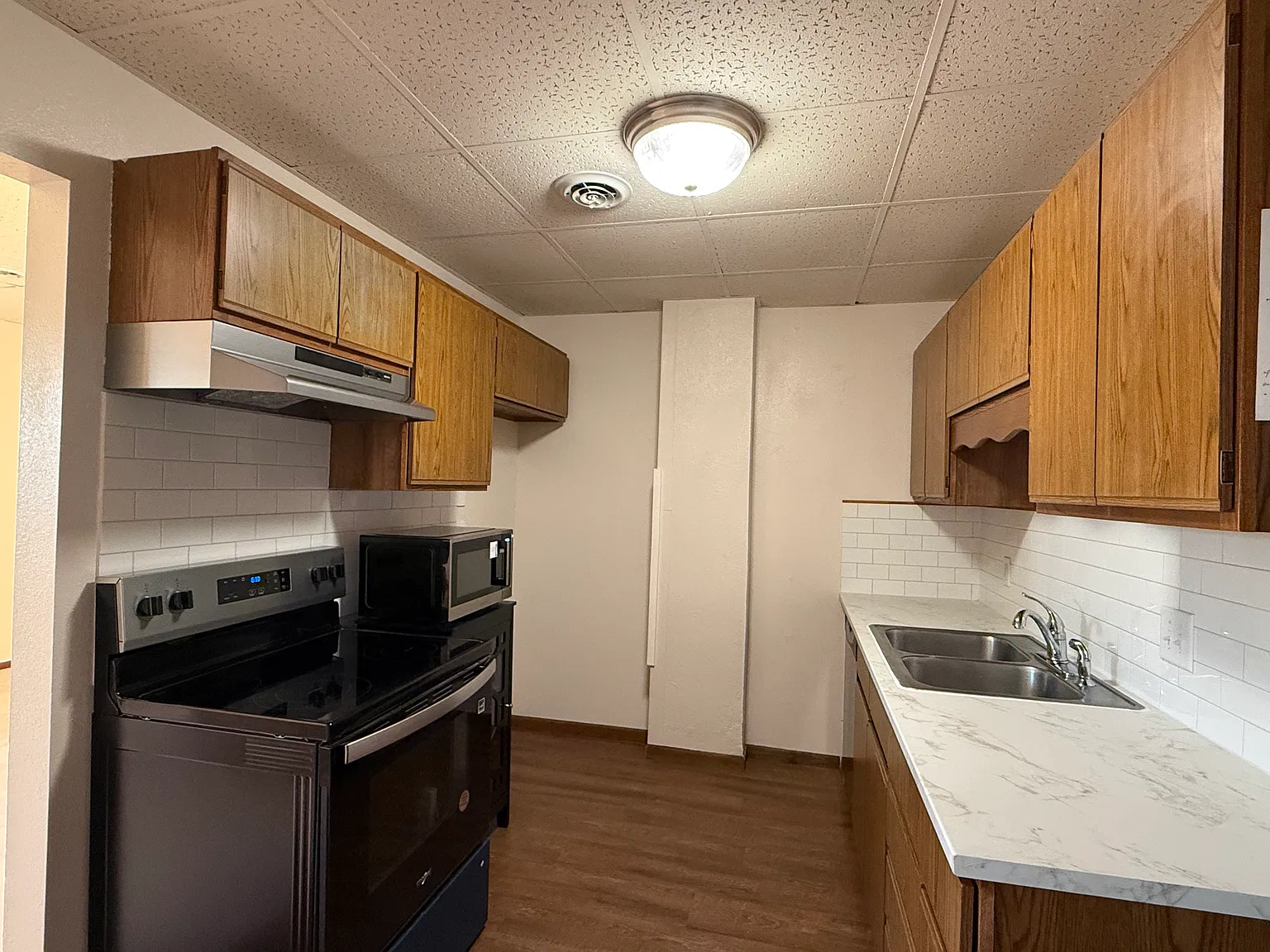 2 bed, 876 sqft, $1,050 — Photo 4