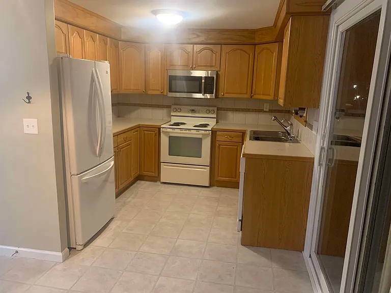 106 Churchill Dr #106 — Photo 7
