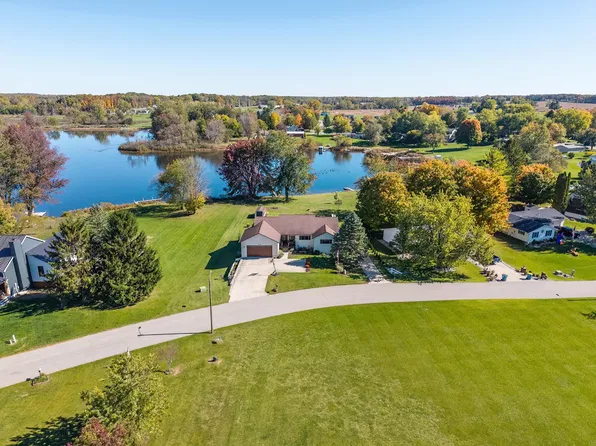 5010 Terry Lake Rd, Hamilton, IN 46742