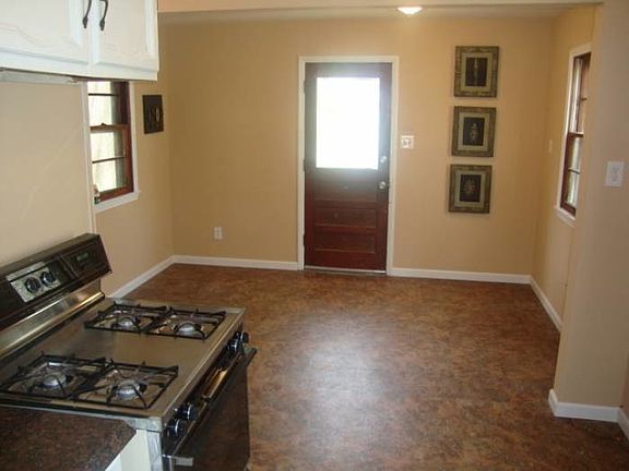 Eat In Kitchen